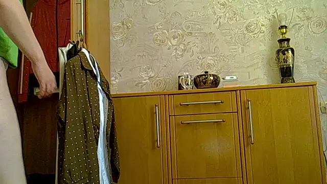Snapshot of CurvyWild_Lady30 chatting on 06-11-26, 09:51 CurvyWild Lady30 online show from 06-11-26, 09:51