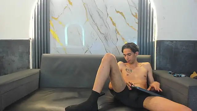 Isaak 26 online show from 03-13-26, 11:11