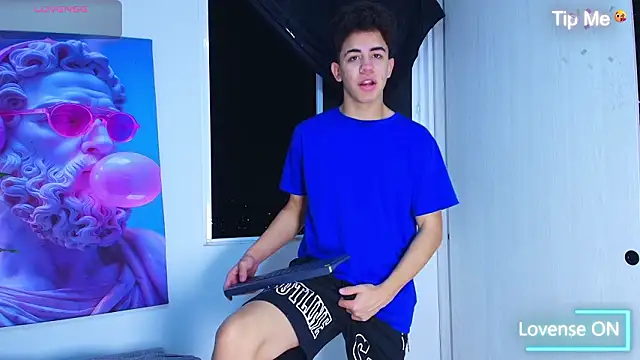 Snapshot of Gael_moon_ chatting on 03-08-26, 01:25 Gael moon online show from 03-08-26, 01:25