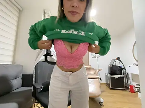 Encantadora Eva online show from 02-16-26, 01:24