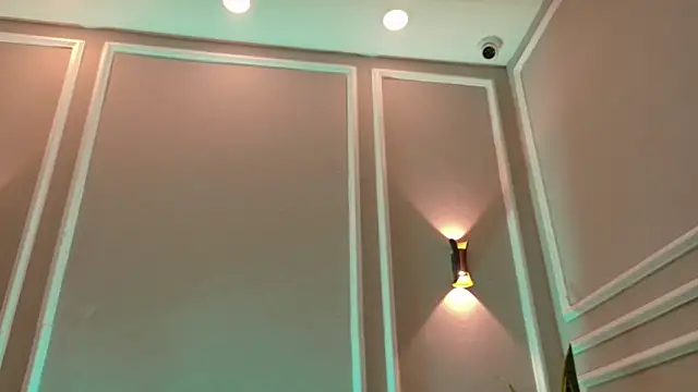 SuzyFox  online show from 03-15-26, 08:04