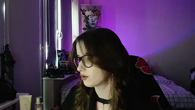 LunaXcherry online show from 04-21-26, 05:06