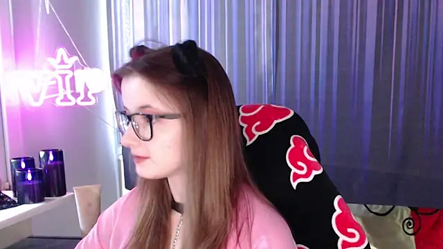 LunaXcherry online show from 06-22-26, 04:37