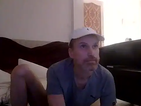 Mickredge online show from 02-15-26, 01:57