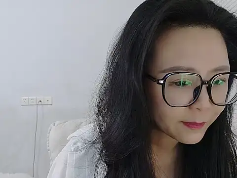 Snapshot of yunchui0101 chatting on 02-12-26, 06:08 yunchui0101 online show from 02-12-26, 06:08