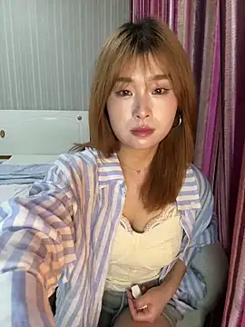 Snapshot of A-cola chatting on 05-15-26, 02:46 A-cola online show from 05-15-26, 02:46