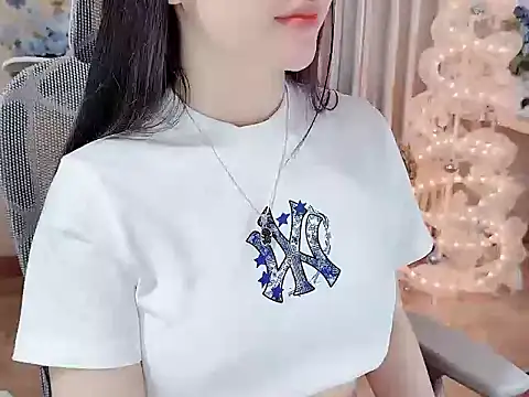 Snapshot of Agnelyn___ chatting on 07-20-26, 02:59 Agnelyn online show from 07-20-26, 02:59