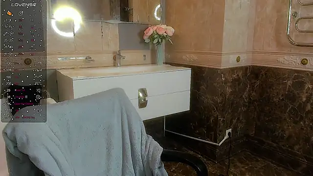 EmilyTrase online show from 04-01-26, 01:17