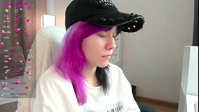 EmilyTrase online show from 06-30-26, 01:17