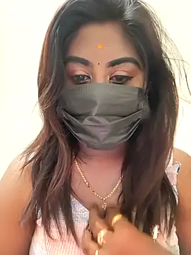 Snapshot of Revanthika-27 chatting on 02-23-26, 06:16 Revanthika-27 online show from 02-23-26, 06:16