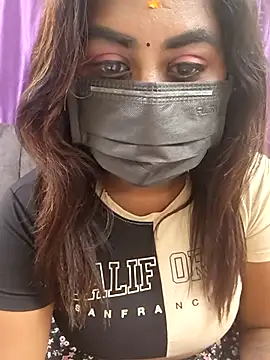 Snapshot of Revanthika-27 chatting on 03-06-26, 10:06 Revanthika-27 online show from 03-06-26, 10:06