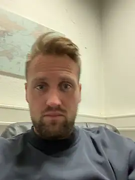 lovefuess online show from 02-12-26, 08:42