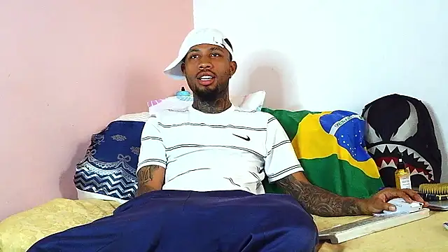 Snapshot of Bdarenth007 chatting on 02-20-26, 04:29 Bdarenth007 online show from 02-20-26, 04:29