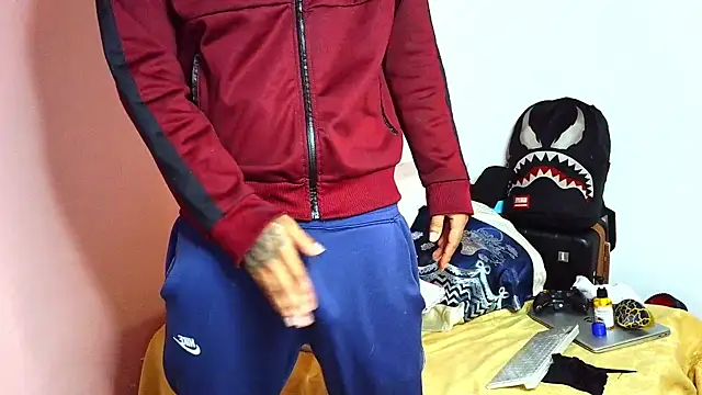 Snapshot of Bdarenth007 chatting on 02-24-26, 03:21 Bdarenth007 online show from 02-24-26, 03:21