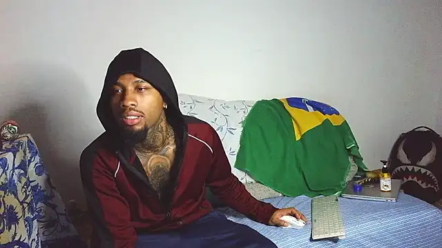 Snapshot of Bdarenth007 chatting on 03-08-26, 06:28 Bdarenth007 online show from 03-08-26, 06:28