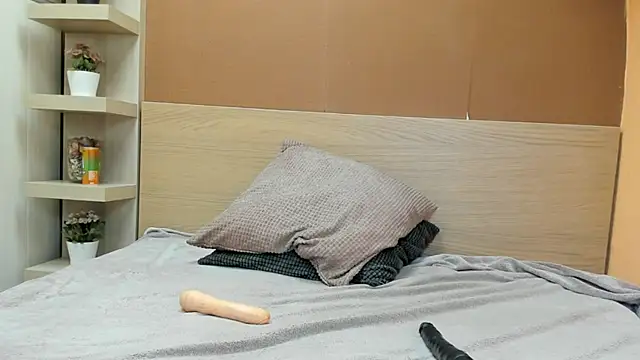 PinkyTwerkyX online show from 02-11-26, 01:38