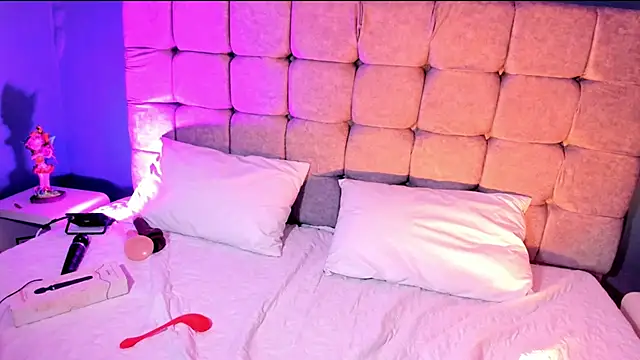 Blue Aura  online show from 04-20-26, 06:53