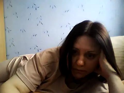 LockyCharm111 online show from 04-10-26, 07:46