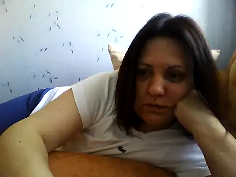 LockyCharm111 online show from 05-05-26, 04:42