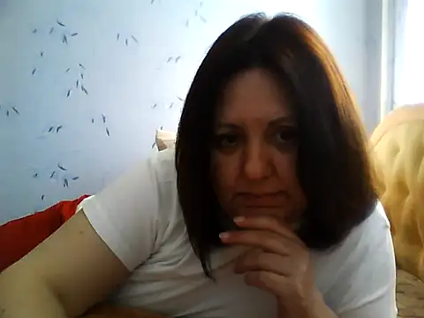 LockyCharm111 online show from 05-07-26, 01:27
