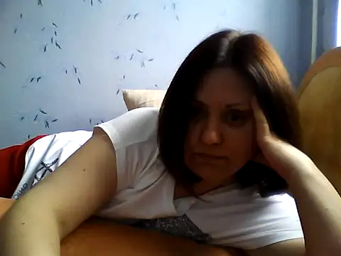 LockyCharm111 online show from 05-17-26, 09:38