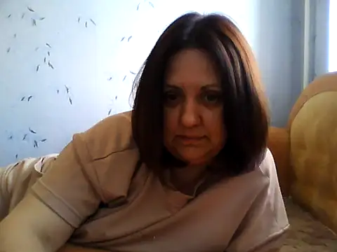 LockyCharm111 online show from 05-19-26, 04:24