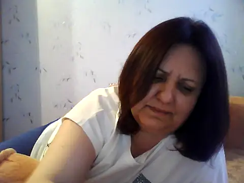 LockyCharm111 online show from 06-08-26, 05:57