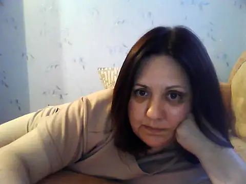 LockyCharm111 online show from 06-12-26, 05:45