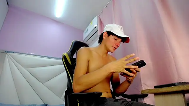 Dylan awa online show from 02-13-26, 04:08