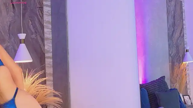 Hannah-Prada online show from 03-18-26, 11:35