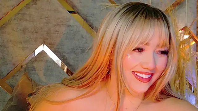 Hannah-Prada online show from 04-18-26, 11:58