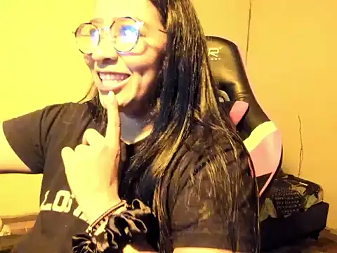 QueenNyxx online show from 03-04-26, 06:03