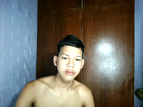 UrAsian Turjak online show from 03-25-26, 01:33