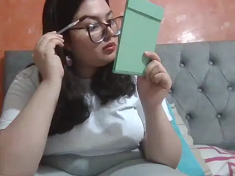 DearestKittyKat online show from 02-17-26, 04:57