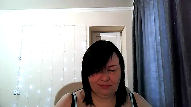 Snapshot of EmilliXXX chatting on 02-23-26, 08:01 EmilliXXX online show from 02-23-26, 08:01