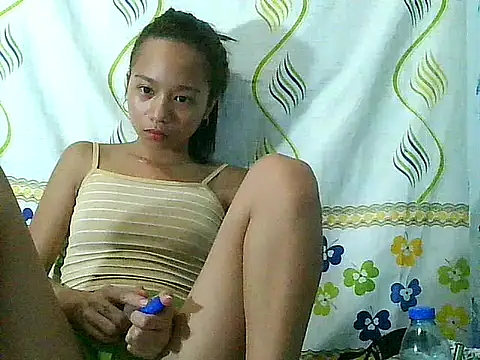 Snapshot of Asianpinay_Skinny1818 chatting on 05-01-26, 10:36 Asianpinay Skinny1818 online show from 05-01-26, 10:36
