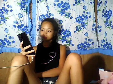 Snapshot of Asianpinay_Skinny1818 chatting on 05-15-26, 09:44 Asianpinay Skinny1818 online show from 05-15-26, 09:44