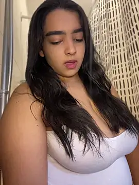 Snapshot of Mayaslow chatting on 06-16-26, 07:55 Mayaslow online show from 06-16-26, 07:55