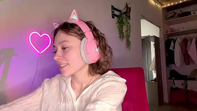 SlunkRear online show from 03-26-26, 02:17