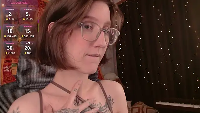 lolami  online show from 07-15-26, 07:24