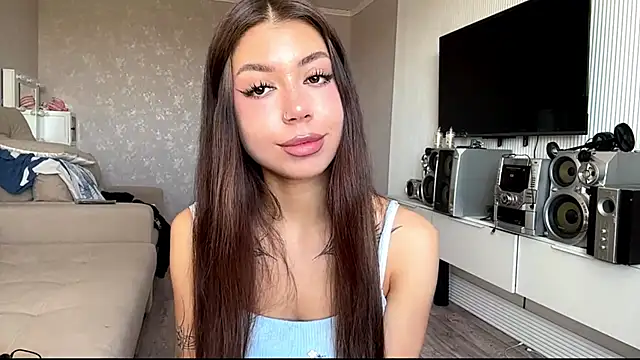 You Club Winx online show from 04-18-26, 07:23