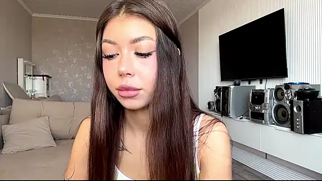Snapshot of You_Club_Winx chatting on 04-23-26, 07:20 You Club Winx online show from 04-23-26, 07:20