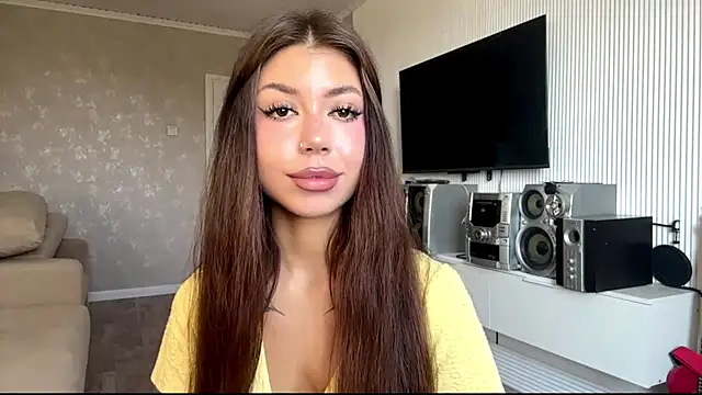 Snapshot of You_Club_Winx chatting on 05-14-26, 07:26 You Club Winx online show from 05-14-26, 07:26