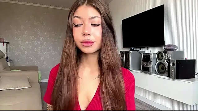 Snapshot of You_Club_Winx chatting on 05-28-26, 08:11 You Club Winx online show from 05-28-26, 08:11