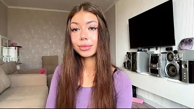 Snapshot of You_Club_Winx chatting on 05-31-26, 07:59 You Club Winx online show from 05-31-26, 07:59