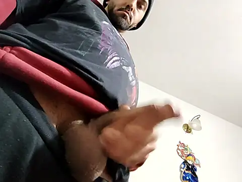 Snapshot of RodrigoAlencar chatting on 05-21-26, 04:30 RodrigoAlencar online show from 05-21-26, 04:30
