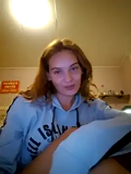 Snapshot of sweetsophie69 chatting on 05-06-26, 07:52 sweetsophie69 online show from 05-06-26, 07:52