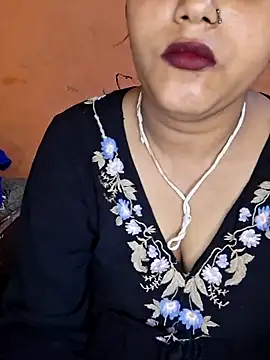 Snapshot of Nency_Love143 chatting on 06-02-26, 10:17 Nency Love143 online show from 06-02-26, 10:17