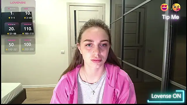  julia wonderful  online show from 04-12-26, 02:05