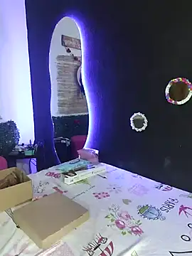 laila d online show from 03-19-26, 02:04